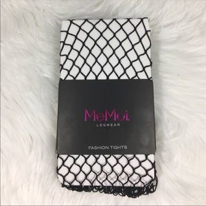 🎀 NWT Fishnet Fashion Tights